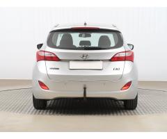 Hyundai i30 1.6 CRDi 81kW - 6