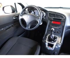 Peugeot 5008 1.6 HDi 80kW - 9