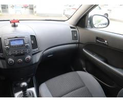 Hyundai i30 1.4 CVVT 80kW - 11