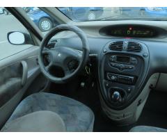 Citroën Xsara Picasso 2.0 HDi 66kW - 9