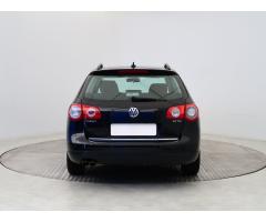 Volkswagen Passat 2.0 TDI 103kW - 6