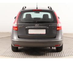 Hyundai i30 1.6 92kW - 6