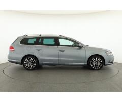 Volkswagen Passat 2.0 TDI 103kW - 8