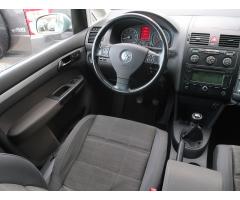 Volkswagen Touran 1.6 FSI 85kW - 9