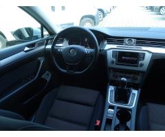 Volkswagen Passat 1.6 TDI 88kW - 10