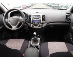 Hyundai i30 1.6 92kW - 10