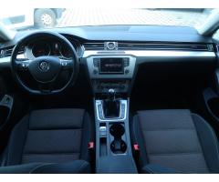 Volkswagen Passat 1.6 TDI 88kW - 11