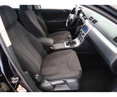 Volkswagen Passat 2.0 TDI 103kW - 12