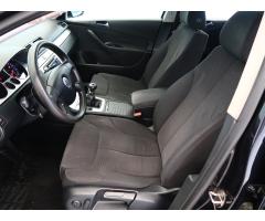 Volkswagen Passat 2.0 TDI 103kW - 16