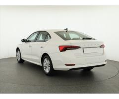 ŠKODA SUPERB COMBI 2.0TDI 140 LAURIN&K 4X4 DSG 7ST