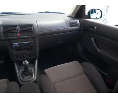 Volkswagen Golf 1.6 74kW - 11