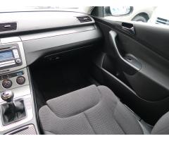 Volkswagen Passat 1.9 TDI 77kW - 11