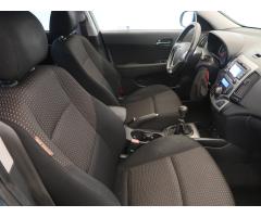 Hyundai i30 1.6 CVVT 90kW - 12