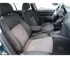 Volkswagen Golf 1.6 74kW - 12