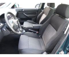 Volkswagen Golf 1.6 74kW - 16