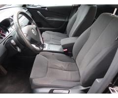 Volkswagen Passat 1.9 TDI 77kW - 16