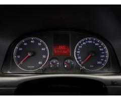 Volkswagen Touran 1.6 FSI 85kW - 14