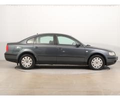 Volkswagen Passat 1.8 T 110kW - 8