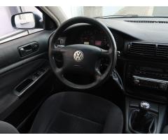 Volkswagen Passat 1.8 T 110kW - 9