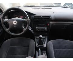 Volkswagen Passat 1.8 T 110kW - 10