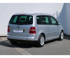 Volkswagen Touran 1.6 FSI 85kW - 7