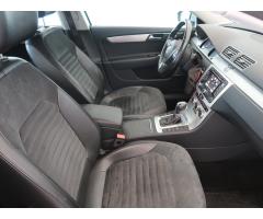 Volkswagen Passat 2.0 TDI 130kW - 12