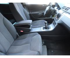 Volkswagen Passat 2.0 TDI 105kW - 12