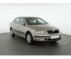 ŠKODA SUPERB COMBI 2.0TDI 140 LAURIN&K 4X4 DSG 7ST