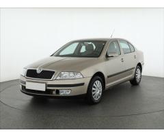 ŠKODA SUPERB COMBI 2.0TDI 140 LAURIN&K 4X4 DSG 7ST