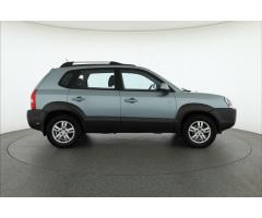 Hyundai Tucson 2.0 i 104kW - 6