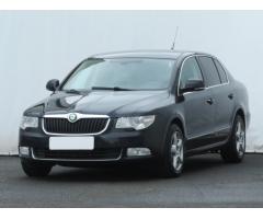 ŠKODA SUPERB COMBI 2.0TDI 140 LAURIN&K 4X4 DSG 7ST