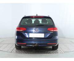 Volkswagen Passat 2.0 TDI 110kW - 6