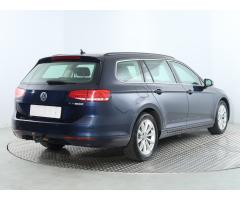 Volkswagen Passat 2.0 TDI 110kW - 7