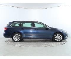 Volkswagen Passat 2.0 TDI 110kW - 8