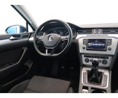 Volkswagen Passat 2.0 TDI 110kW - 9