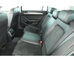 Volkswagen Passat 2.0 TDI 140kW - 12