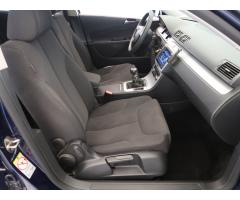 Volkswagen Passat 1.6 TDI 77kW - 12