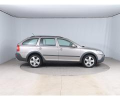 Škoda Octavia 2.0 TDI 103kW - 8