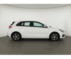 Hyundai i30 1.5 DPI 81kW - 8