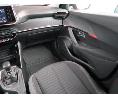 Peugeot 2008 1.2 PureTech 74kW - 11