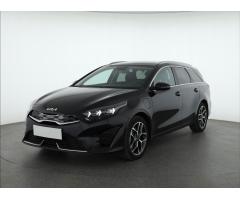 Kia Cee`d 1.6 GDI plug-in 104kW - 4