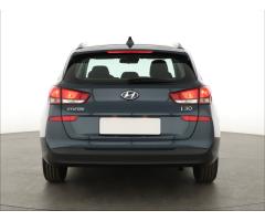 Hyundai i30 1.5 DPI 81kW - 6