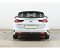 Kia Cee`d 1.5 T-GDI MHEV 118kW - 6