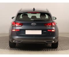 Hyundai i30 1.5 DPI 81kW - 6