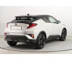 Toyota C-HR 2.0 Hybrid 135kW - 7