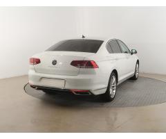 Volkswagen Passat 2.0 TDI 110kW - 7