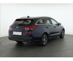 Hyundai i30 1.6 CRDi 85kW - 8