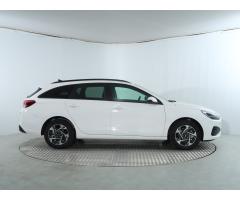 Hyundai i30 1.5 DPI 71kW - 8