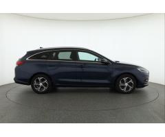 Hyundai i30 1.6 CRDi 85kW - 10