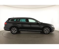 Volkswagen Passat 2.0 TDI 110kW - 10